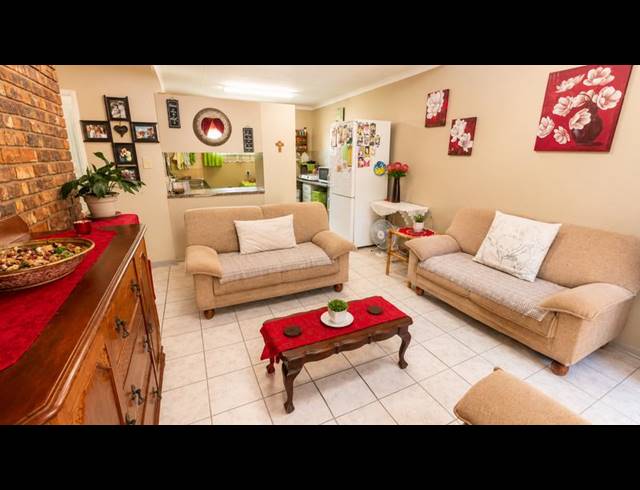 2 BEDROOM TOWNHOUSE FOR SALE IN NAVALSIG